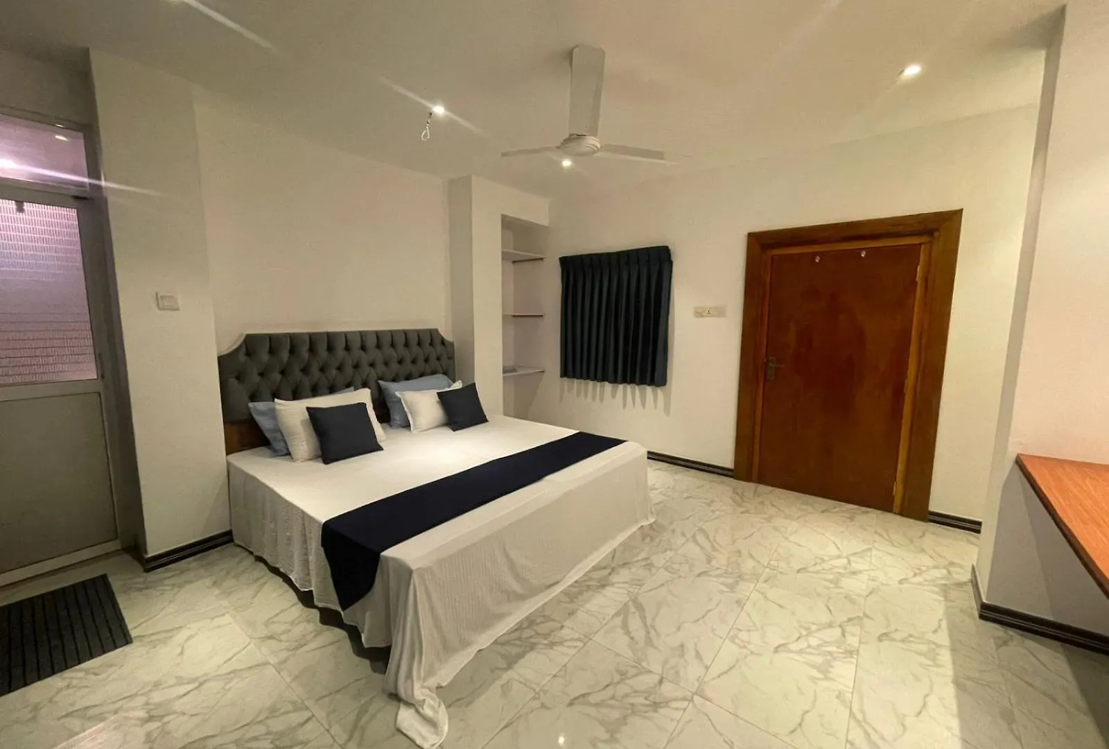 شقة Room With Kitchen Negombo Beach